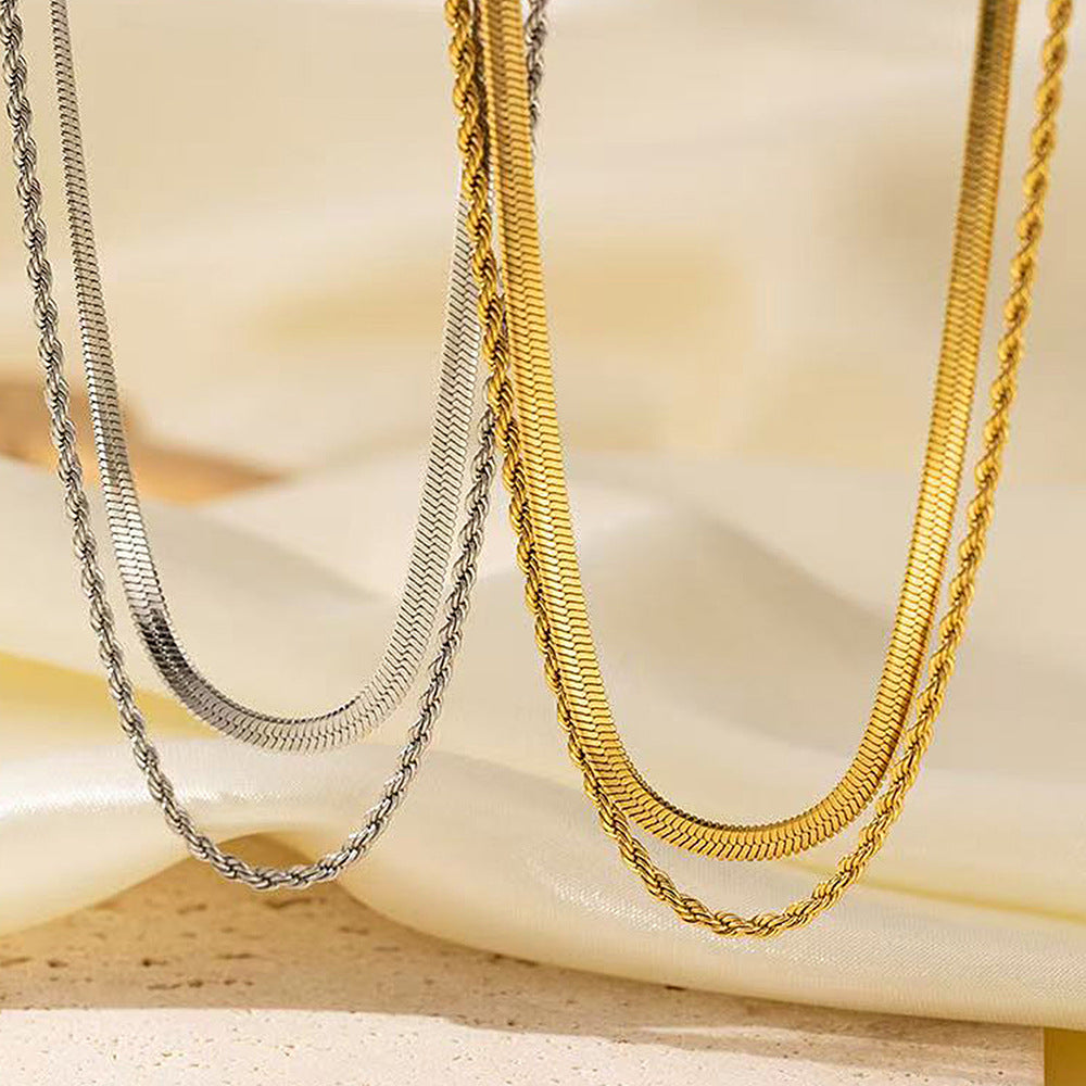 Collar Doble Fátima, sofisticación impermeable con cadena snake y cordón dorado. Ideal para un estilo diario único y elegante. ¡Azzia Joyería!