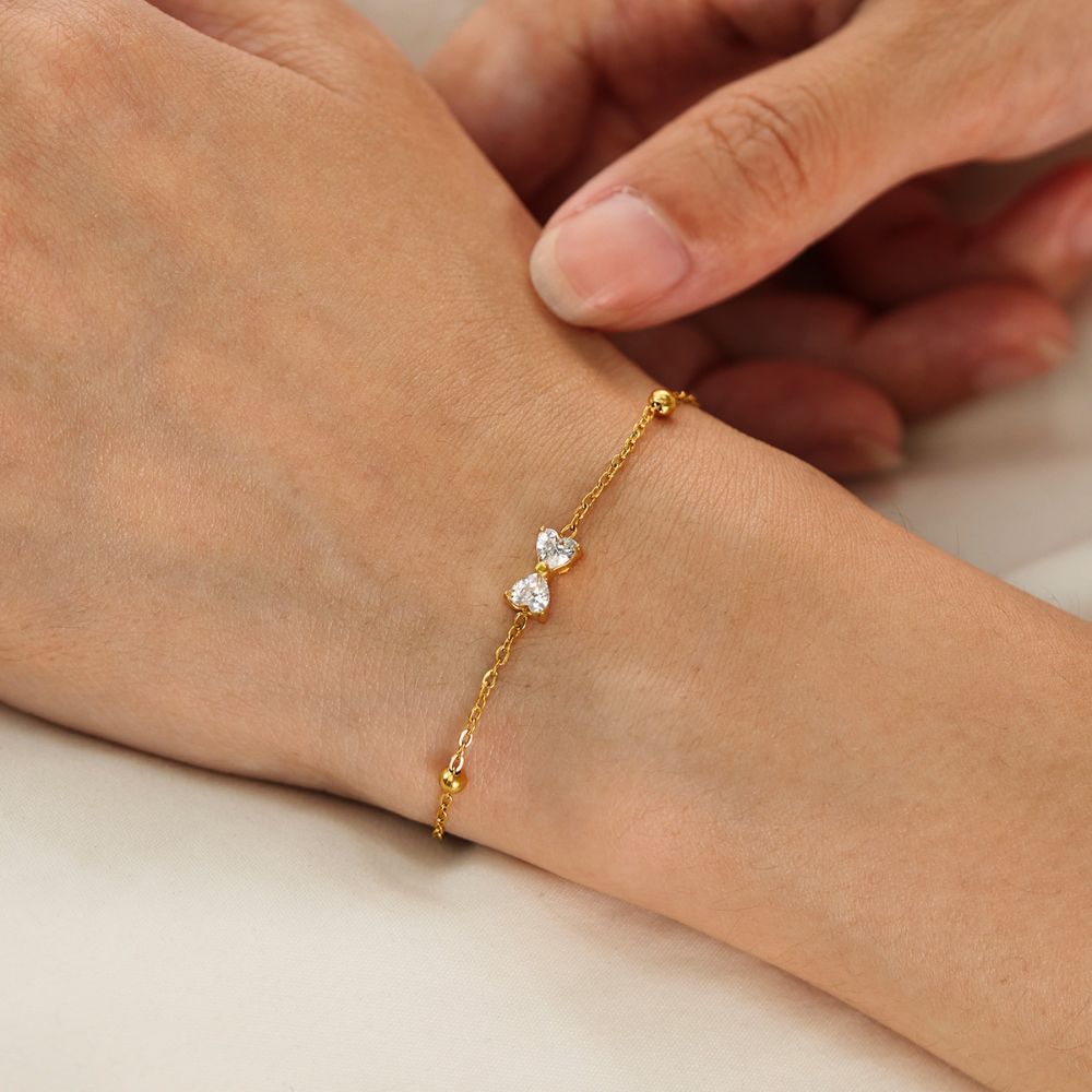 Pulsera delicada y femenina, perfecta para usar sola o combinar con otras joyas waterproof y elegante. - AZZIA JOYERIA 