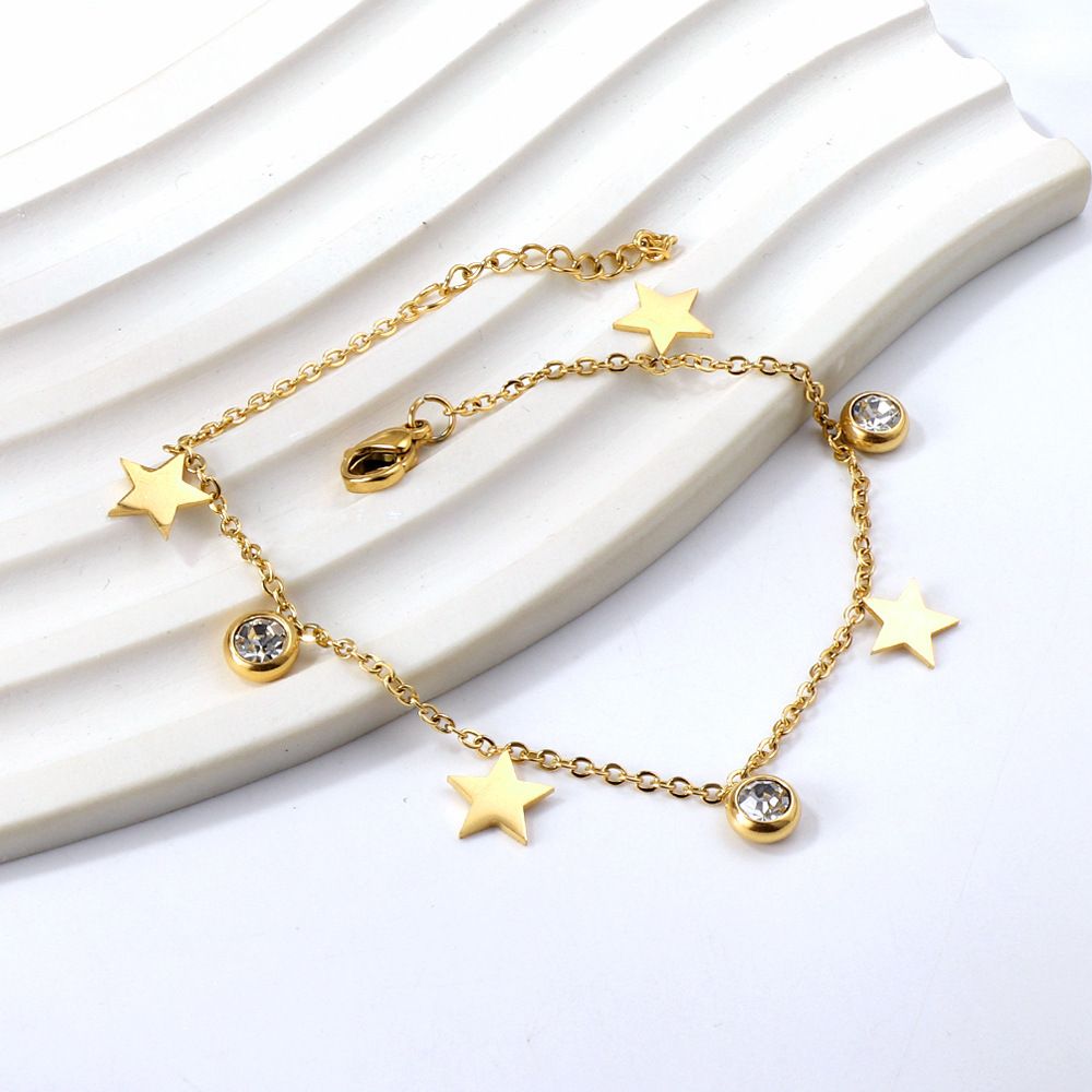 Descubre la Pulsera Circon Estrella: elegante, resistente al agua y ajustable. Ideal para mujeres apasionadas por el universo y las estrellas.