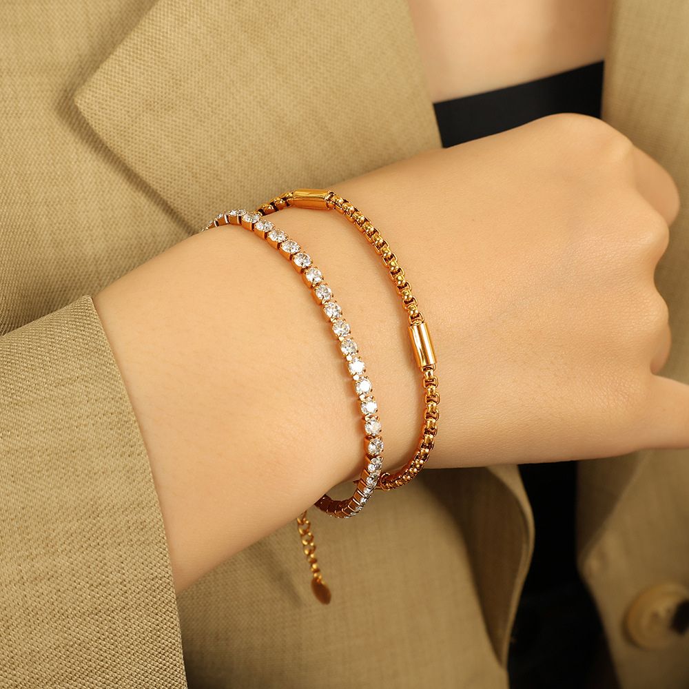 Pulsera Doble Tenis Waterproof en acero 316L enchapado en oro 18k: no se oxida, no pierde el color. Waterproof e hipoalergénico. Envío a todo el Perú.