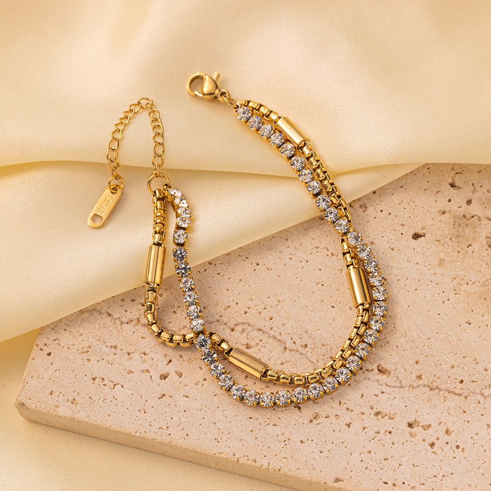 Pulsera Doble Tenis Waterproof en acero 316L enchapado en oro 18k: no se oxida, no pierde el color. Waterproof e hipoalergénico. Envío a todo el Perú.