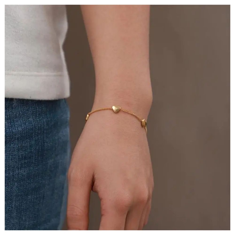 Pulsera Karina Waterproof en acero 316L enchapado en oro 18k: no se oxida, no pierde el color. Waterproof e hipoalergénico. Envío a todo el Perú.