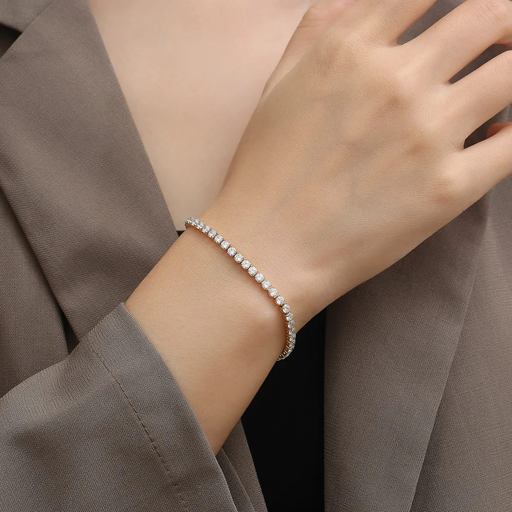 Pulsera Tenis Circones Waterproof en acero 316L enchapado en oro 18k: no se oxida, no pierde el color. Waterproof e hipoalergénico. Envío a todo el Perú.