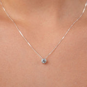 Collar con punto de luz - AZZIA JOYERIA 