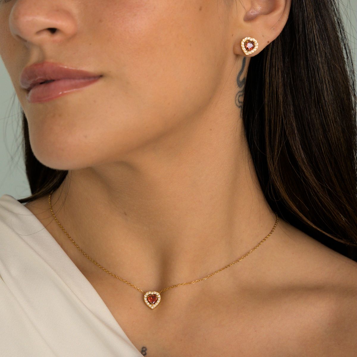Set de Collar y Aretes Valentina Rojo Waterproof - Joya en acero inoxidable enchapado en oro 18k - D'Merys