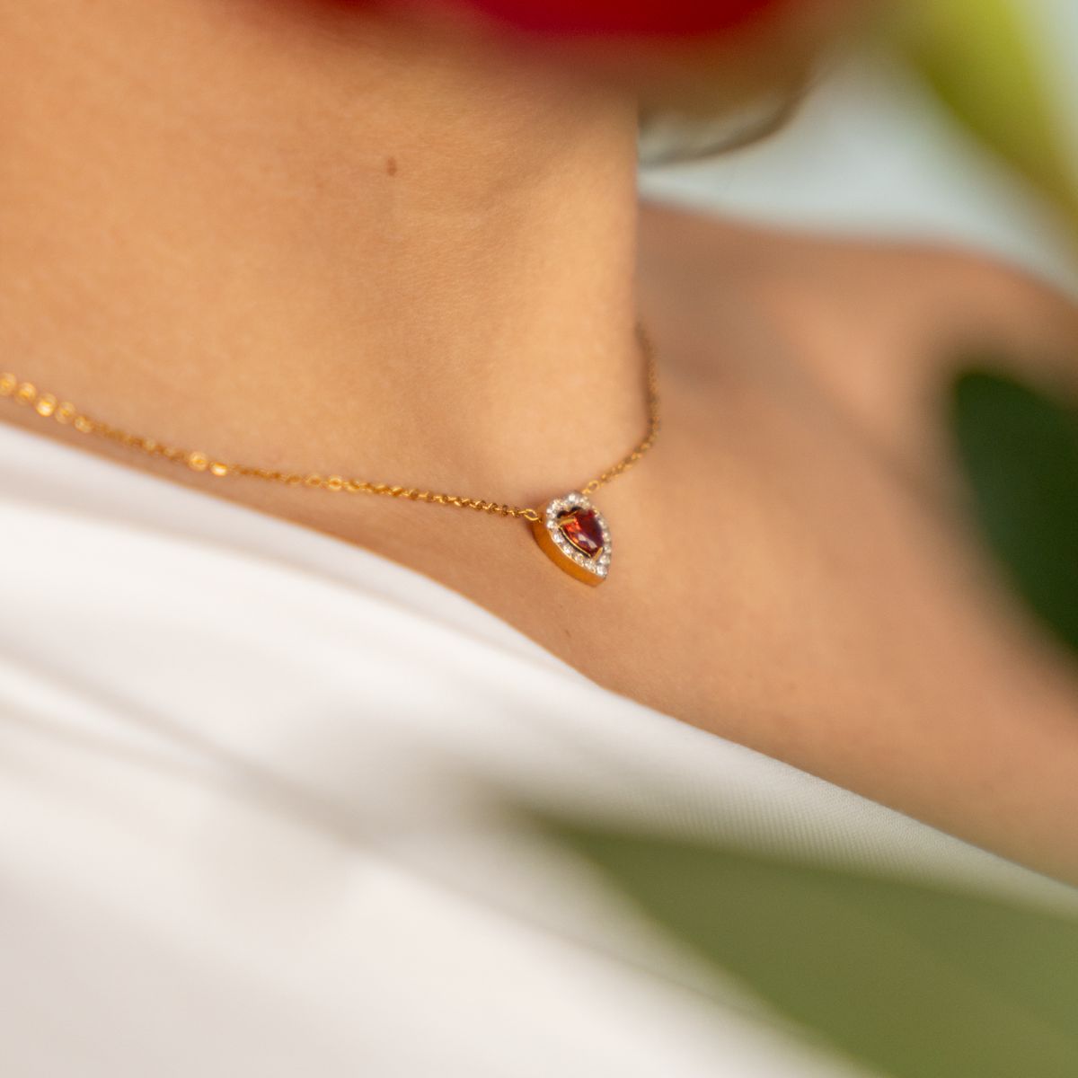 Set de Collar y Aretes Valentina Rojo Waterproof - Joya en acero inoxidable enchapado en oro 18k - D'Merys